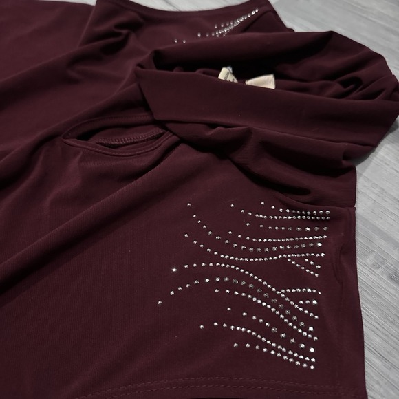 Diana Belle Sleeveless Turtleneck Top Size XL Women's Stud Bling Burgandy Maroon - Picture 6 of 6